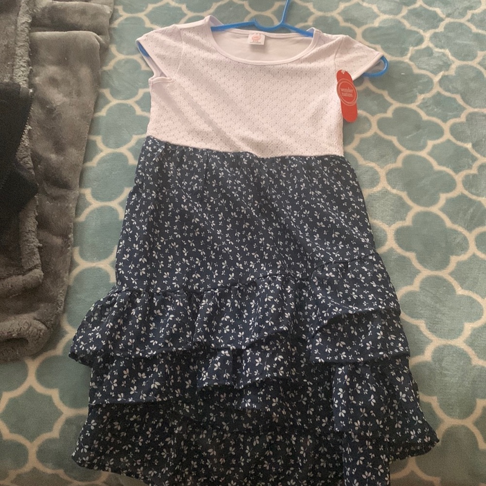 Size Medium (7/8) girls one piece dress (white and blue)